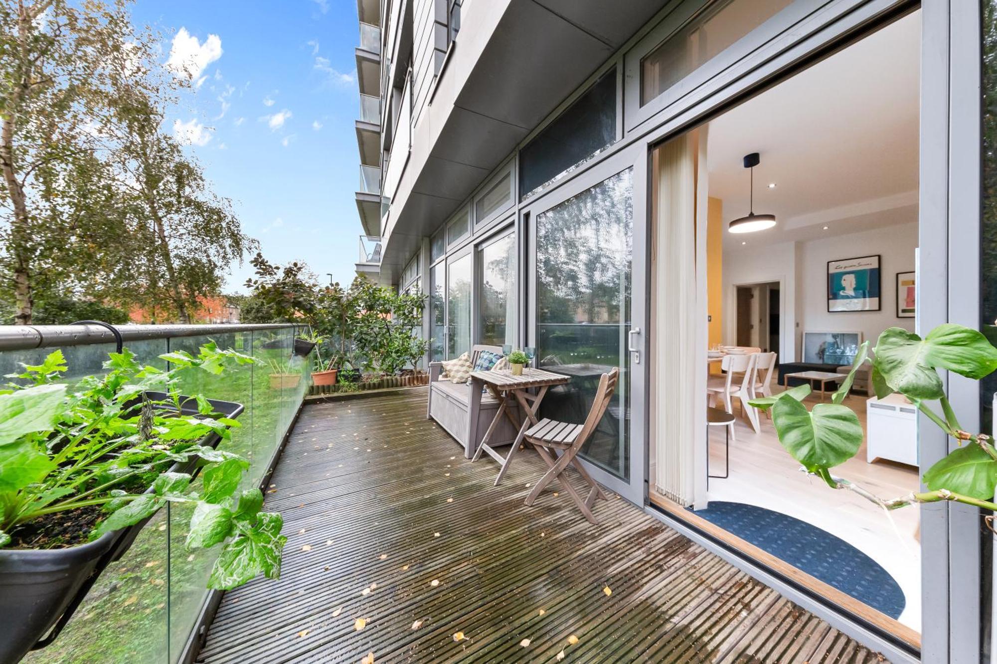 Trendy 2 Bed Flat In Greenwich With Car Parking London Exterior foto